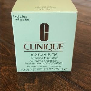 Clinique Moisture Surge